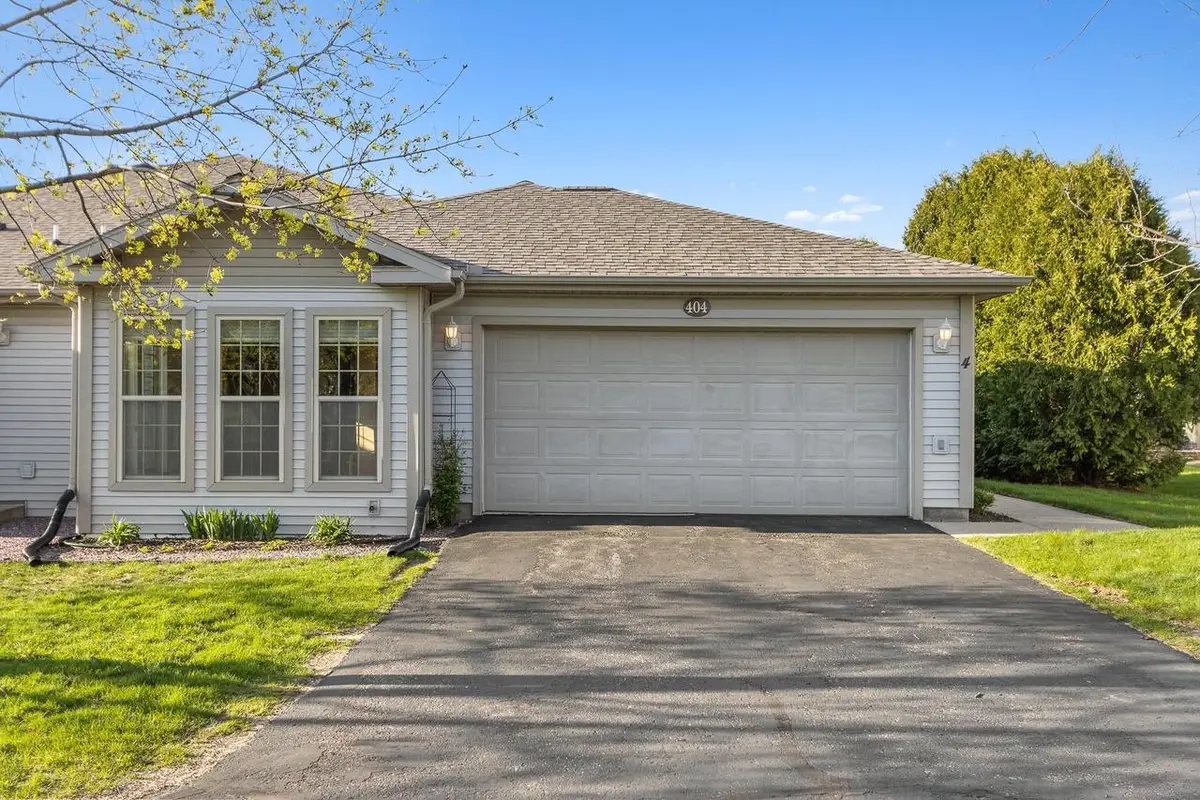 404 Henry Drive #4, Portage, WI 53901 - #1