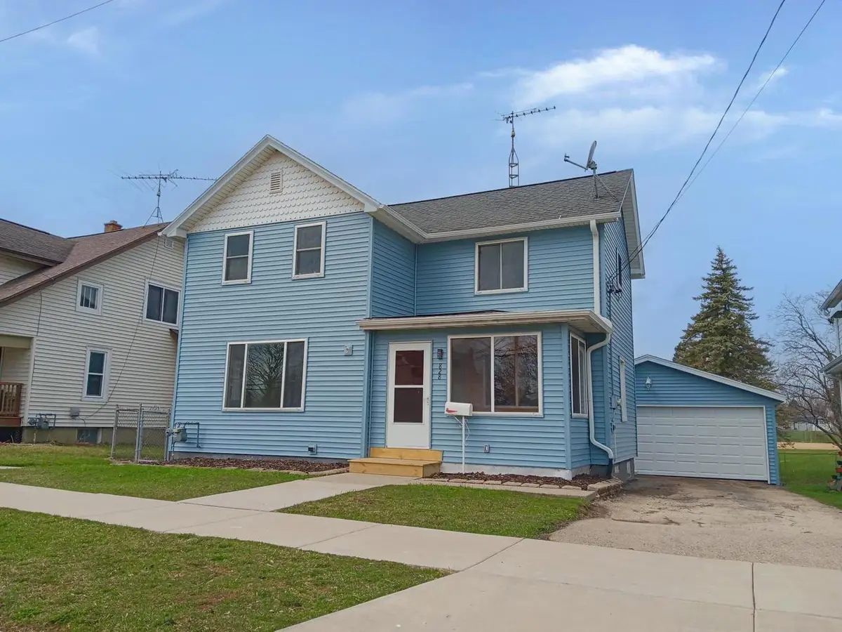 828 Spring Street, Beaver Dam, WI 53916 - #1