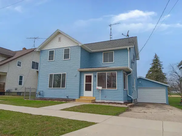 828 Spring Street, Beaver Dam, WI 53916