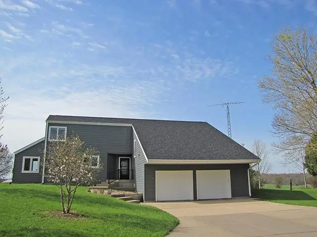 1725 County Road B Road, Platteville, WI 53818 - #1