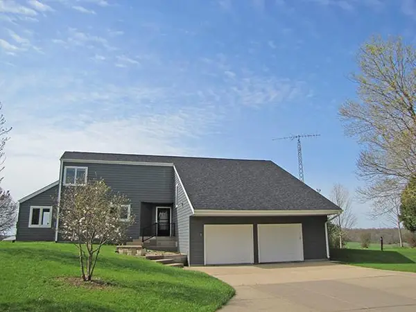 1725 County Road B Road, Platteville, WI 53818