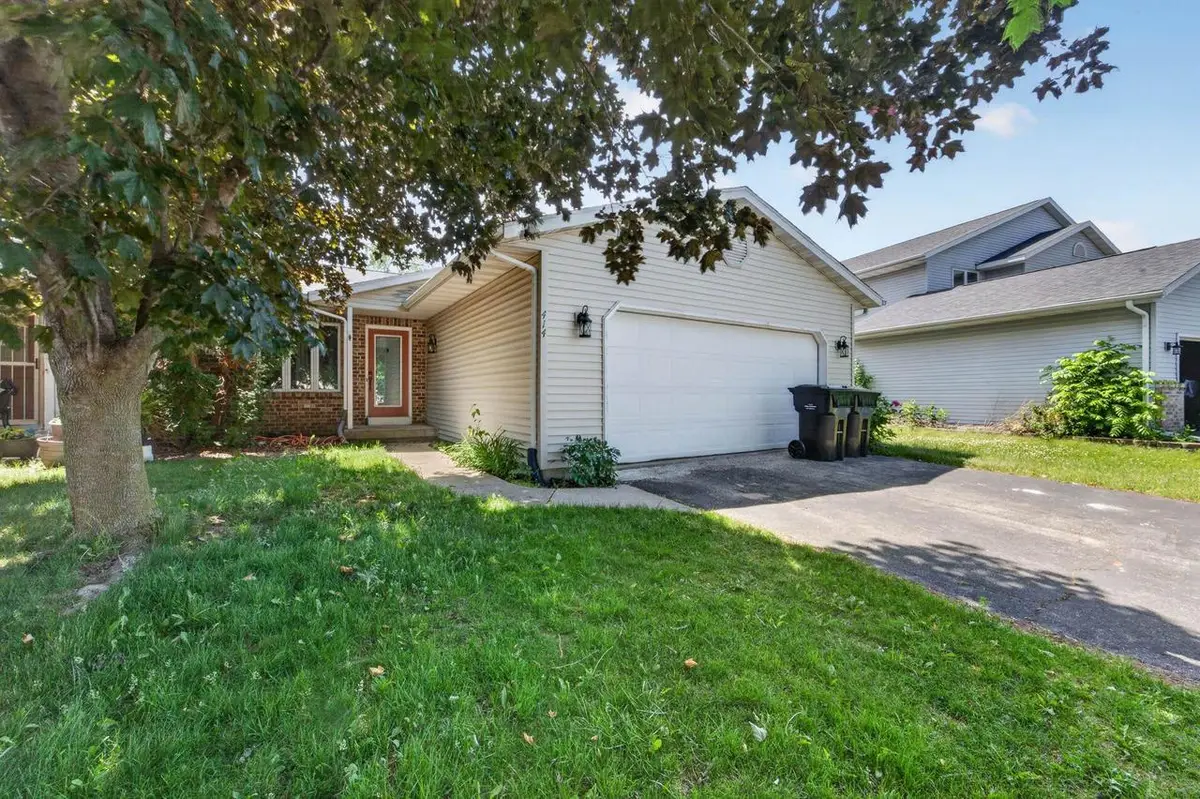 414 Meadow Oak Trail, Deforest, WI 53532 - #1