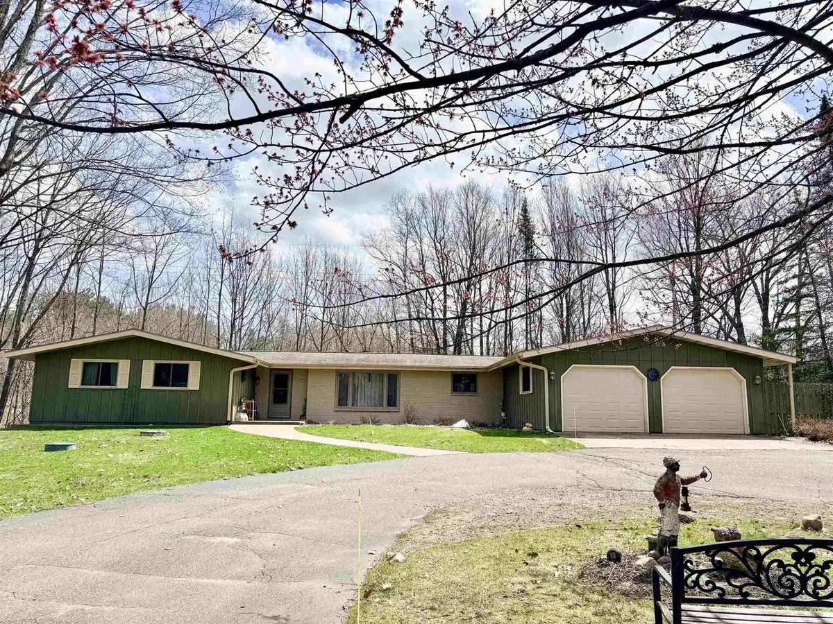 3270 S Hwy 17, Rhinelander, WI 54501 - #1