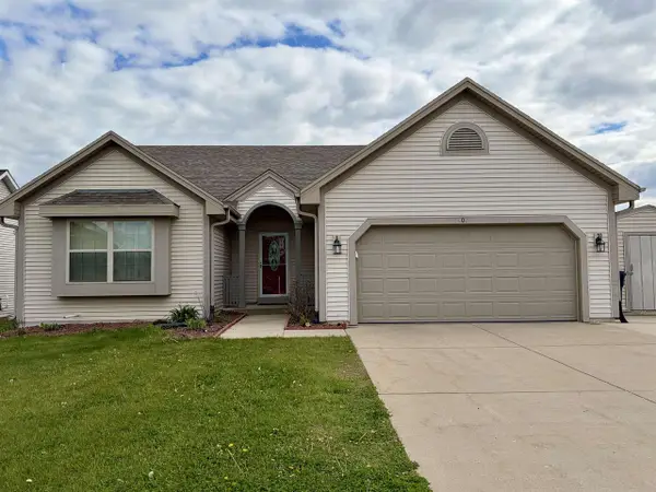 4011 Creekside Drive, Janesville, WI 53548