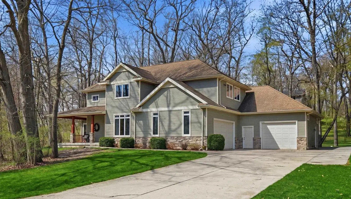 292 Maple Heights Road, Marshall, WI 53559 - #1