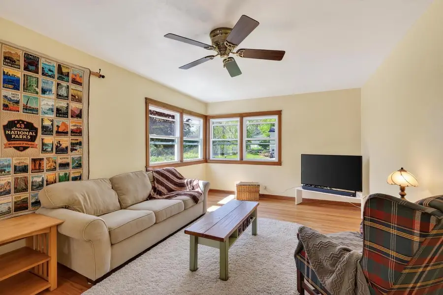 122 Gary Court, Sun Prairie, WI 53590 - #2