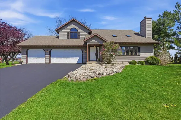 6715 Forest Park Drive, Deforest, WI 53532