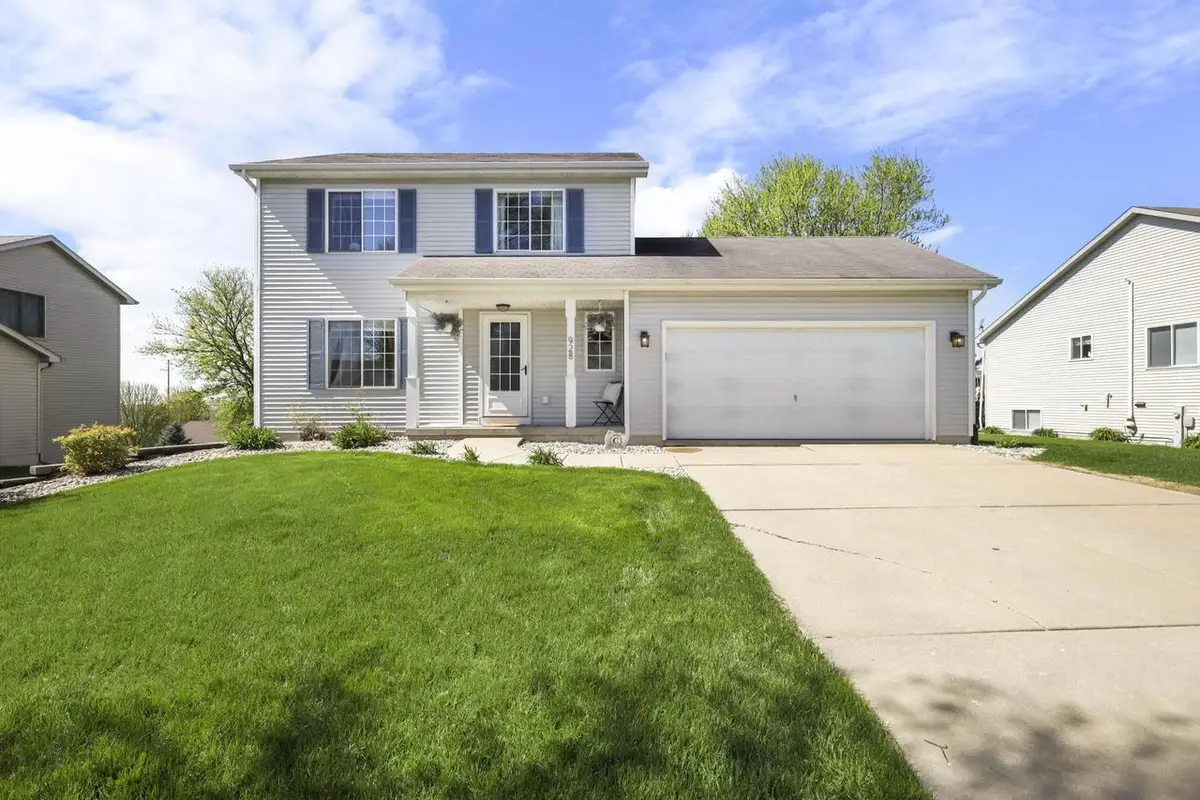 928 Vista Ridge Drive, Mount Horeb, WI 53572 - #1