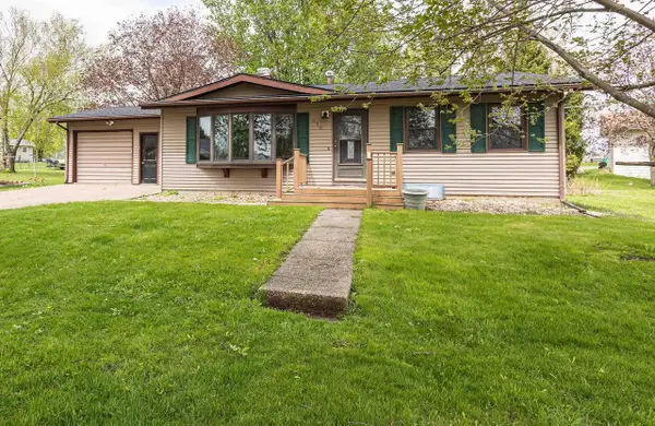1010 Mound View Court, Platteville, WI 53818