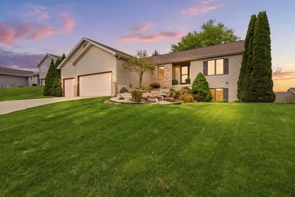 451 Oakwood Drive, Oregon, WI 53575