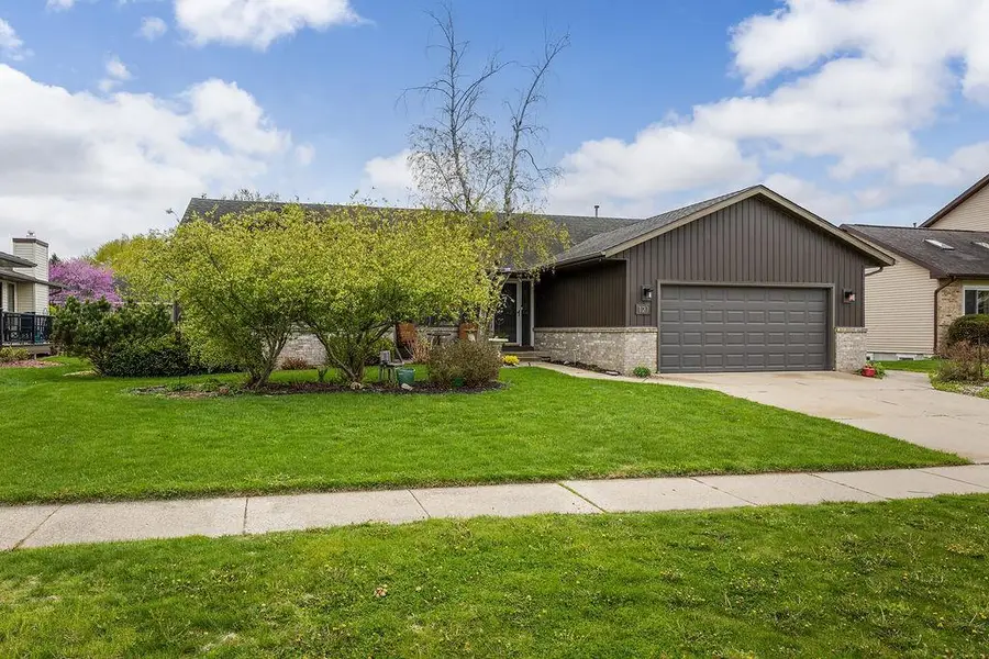 121 Stonehaven Drive, Sun Prairie, WI 53590 - #3