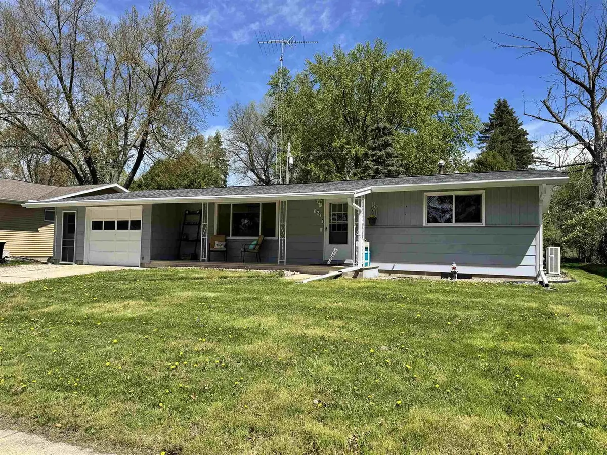 621 West Street, Beaver Dam, WI 53916 - #1
