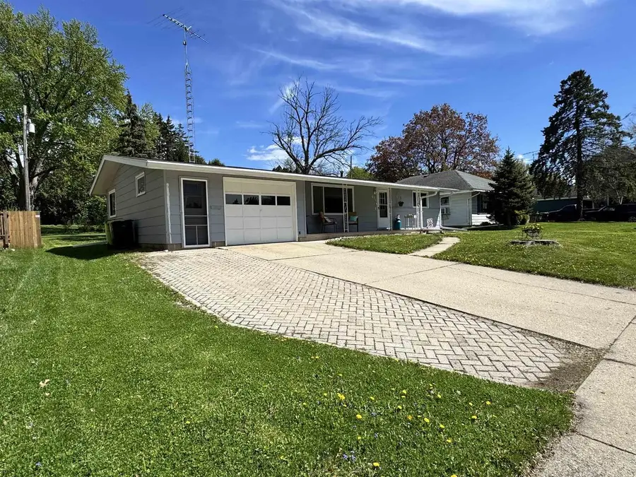 621 West Street, Beaver Dam, WI 53916 - #2