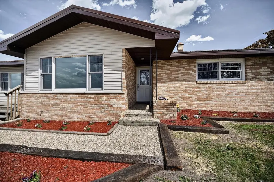 5537 County Road T, Brodhead, WI 53520 - #2