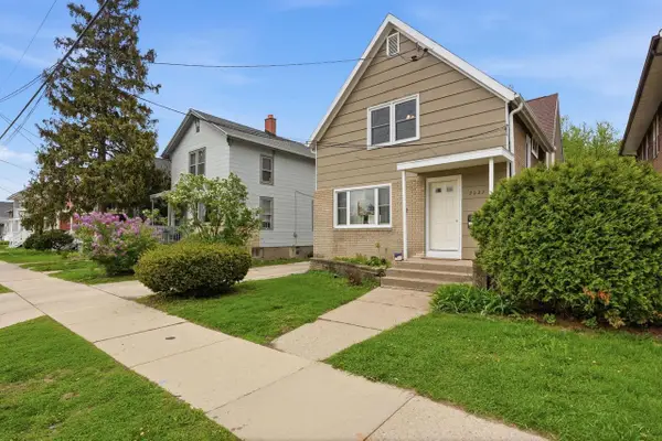2027 Washington Avenue, Madison, WI 53704
