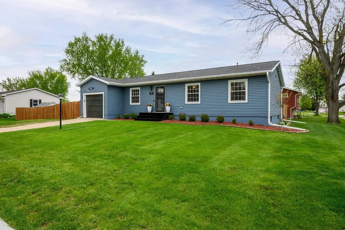 206 4th Street, Belleville, WI 53508 - #1