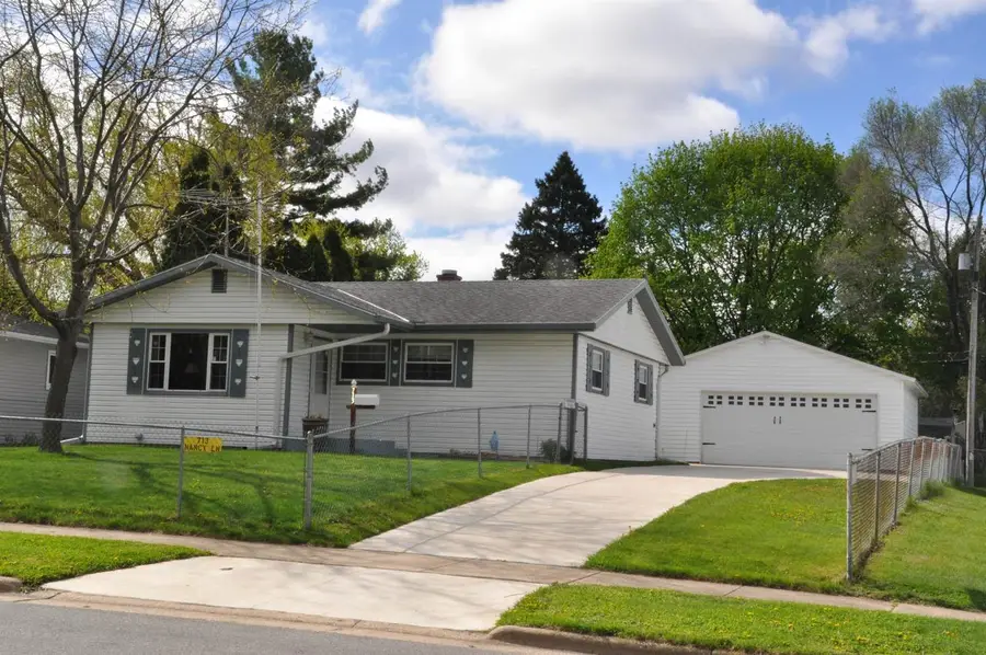 713 Nancy Lane, Madison, WI 53704 - #3