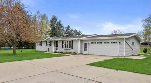 W1179 Stein Way, Ashippun, WI 53066