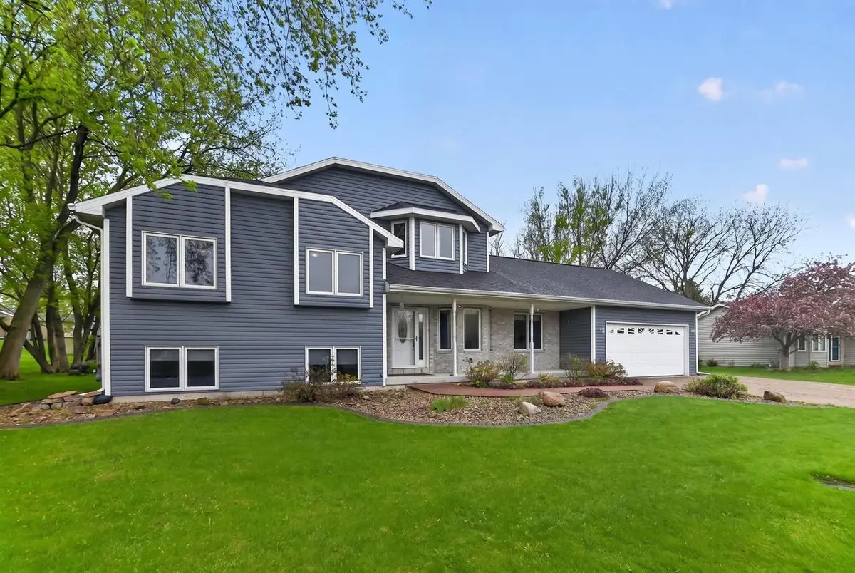 383 Sunnyview Lane, Marshall, WI 53559 - #1