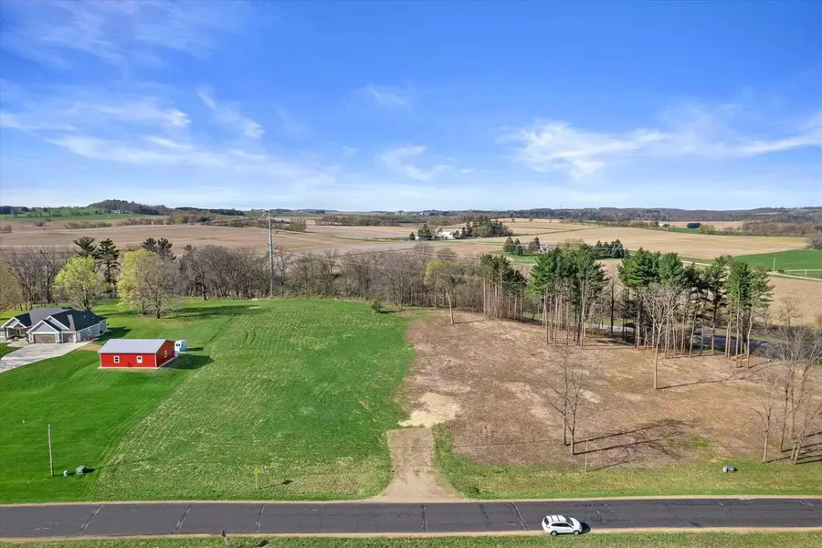 W8011 Loveland Road, Poynette, WI 53955 - #3