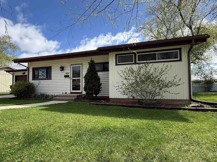 1426 Tamarack Lane, Janesville, WI 53545 - #2