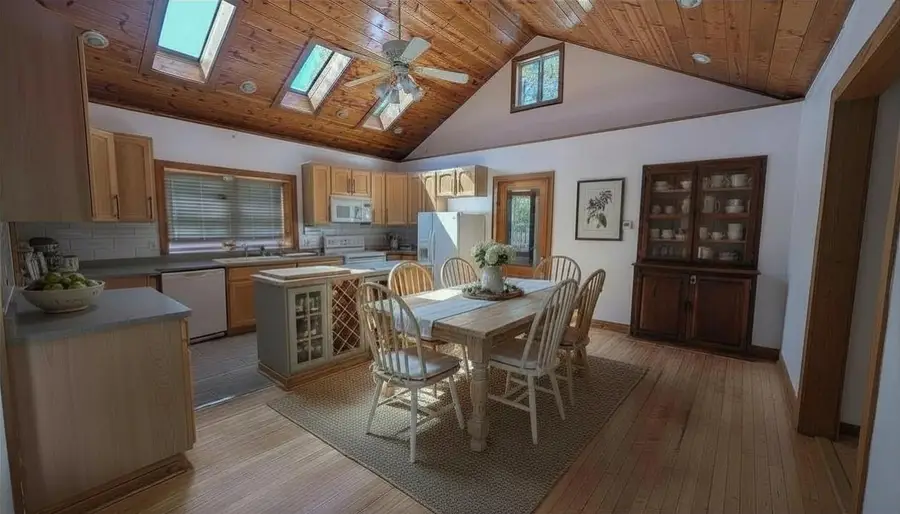 19 School Street, Mayville, WI 53050 - #2