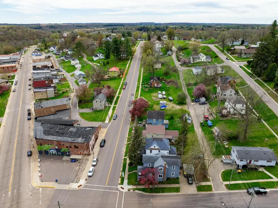 327 2nd Main Street, Elroy, WI 53929 - #3