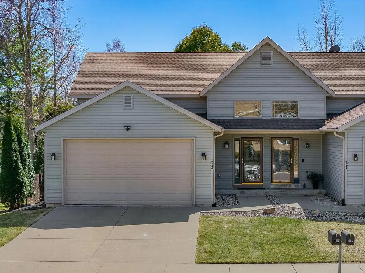 433 14th Avenue, Baraboo, WI 53913 - #1