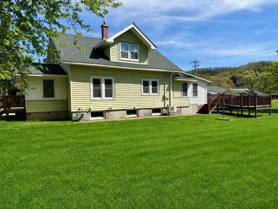 152 Ohio Street, Prairie Du Chien, WI 53821 - #3