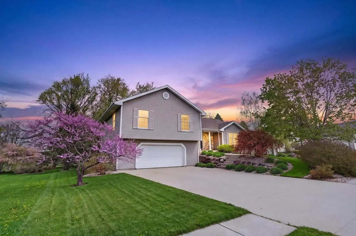 717 Avalon Road, Columbus, WI 53925 - #1
