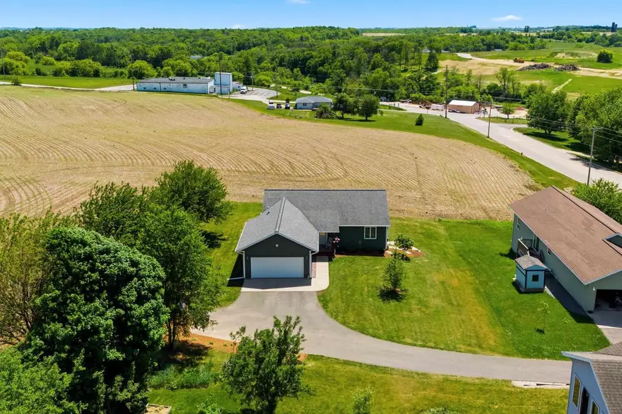 503 N Bennett Road, Dodgeville, WI 53533 - #2