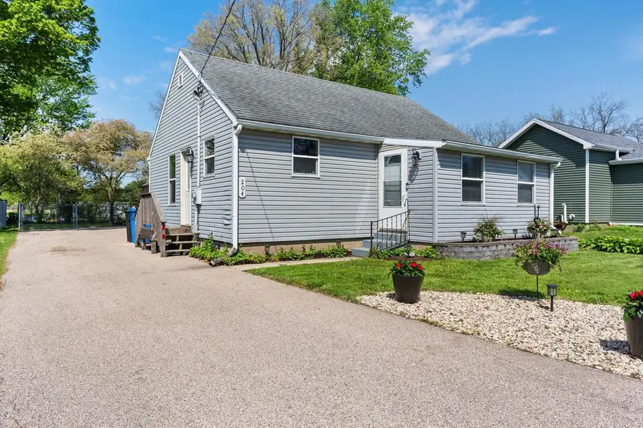 204 1st Street, Brooklyn, WI 53521 - #2