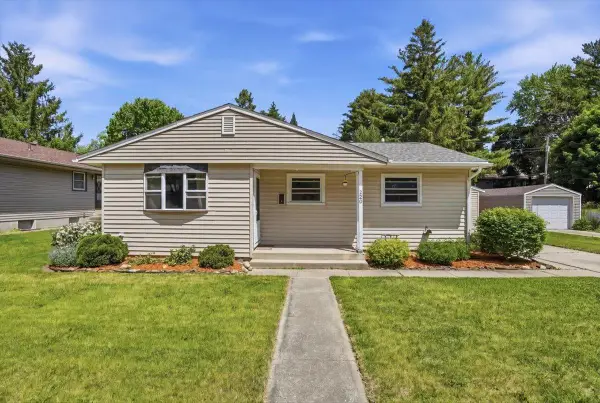220 Dorow Avenue, Edgerton, WI 53534