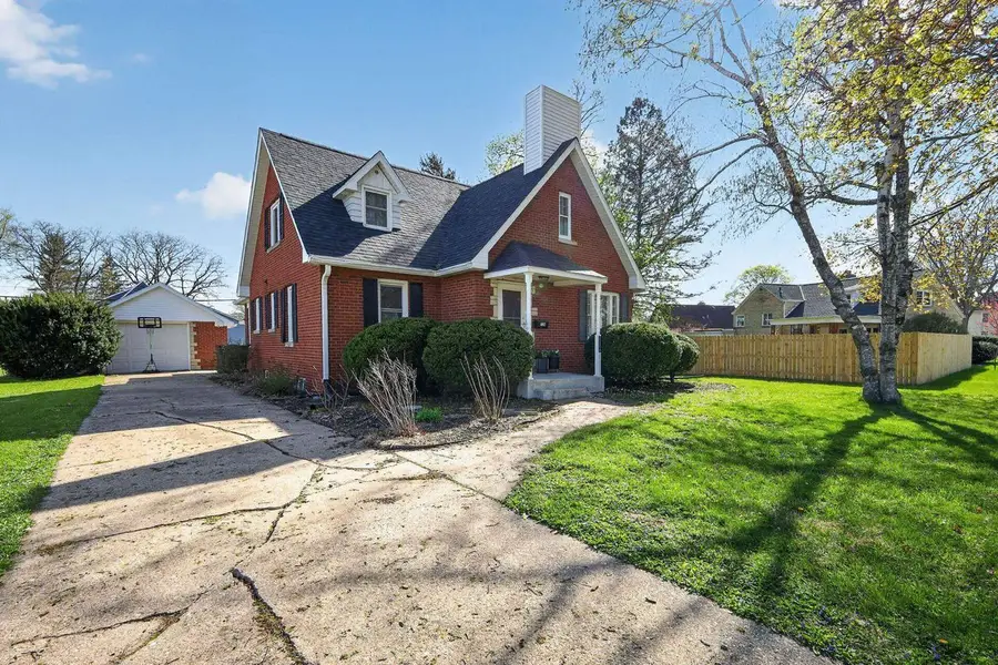 1114 Sherman Avenue, Janesville, WI 53545 - #2