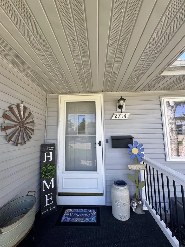 2714 8th Street, Monroe, WI 53566 - #2