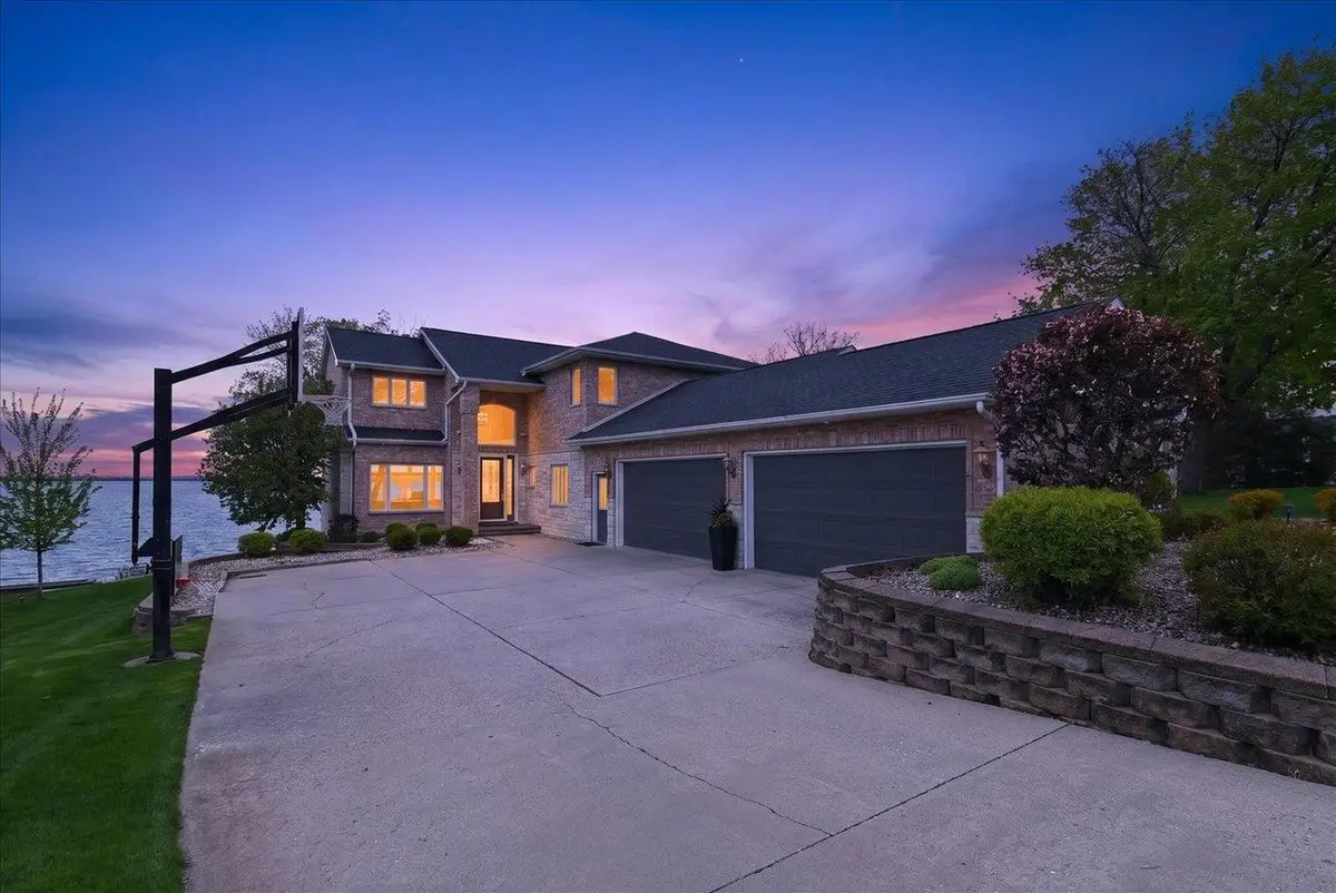 3066 Shadyside Drive, Stoughton, WI 53589 - #1