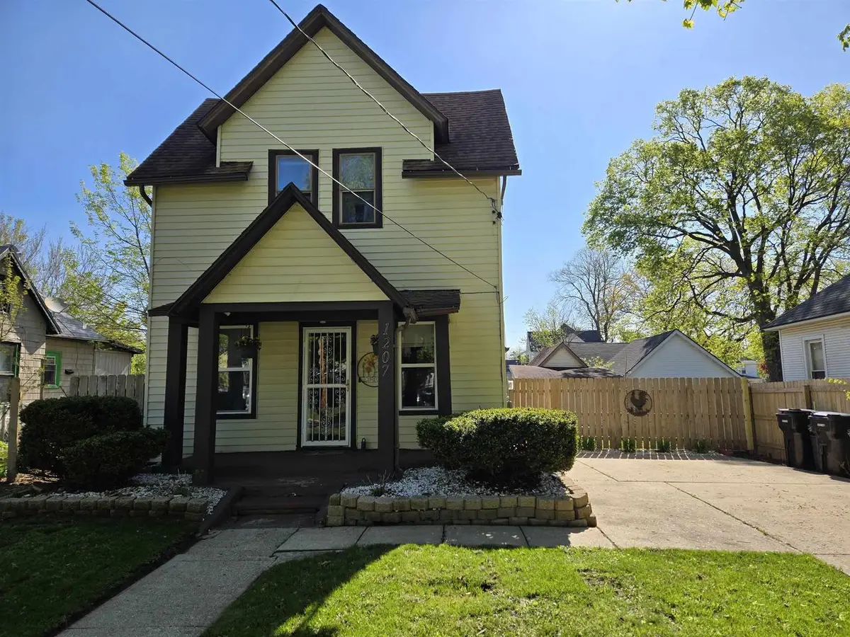 1207 Oak Street, Beloit, WI 53511 - #1