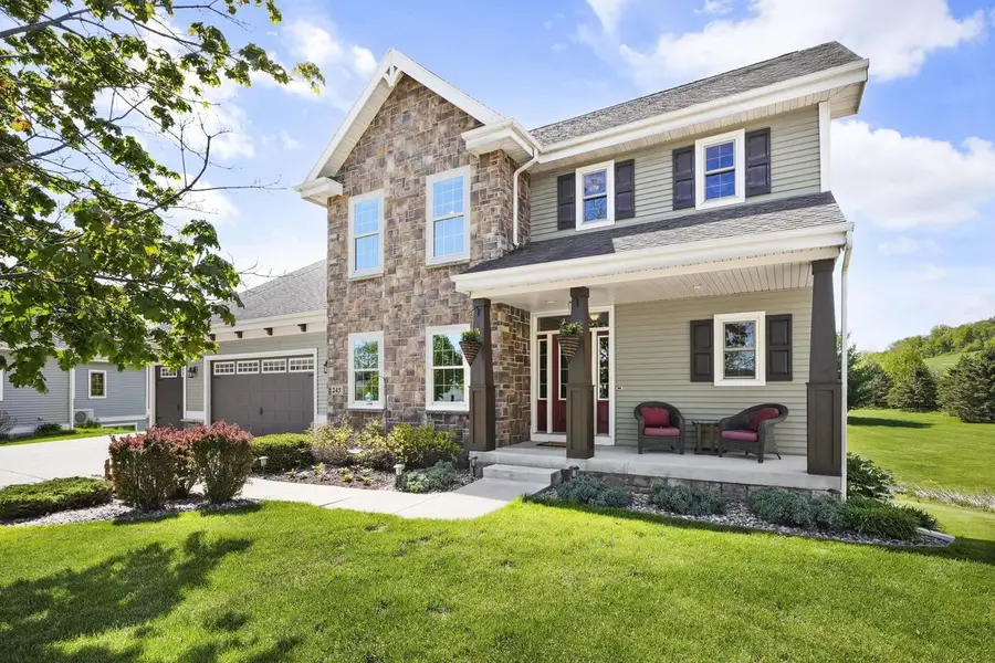 245 Stone Bridge Circle, Deerfield, WI 53531 - #2