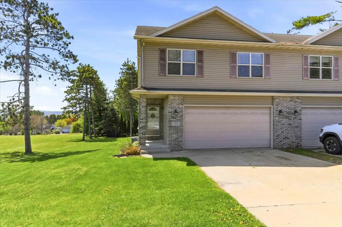 121 Madison Avenue, Baraboo, WI 53913 - #1