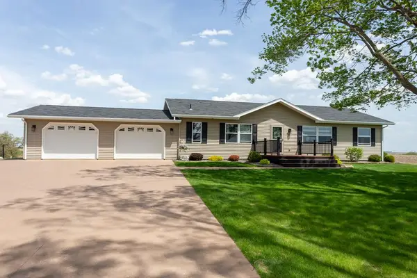 11244 Settlement Road, Cassville, WI 53806