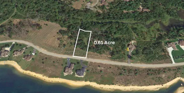 N8038 North Shore Drive, New Lisbon, WI 53950