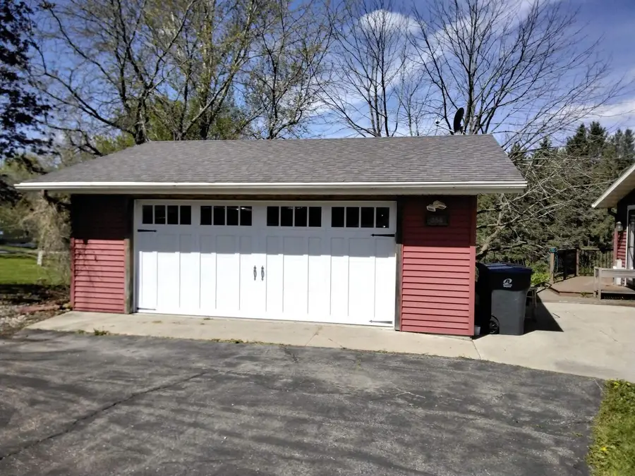 356 Sherman Avenue, Markesan, WI 53946 - #3