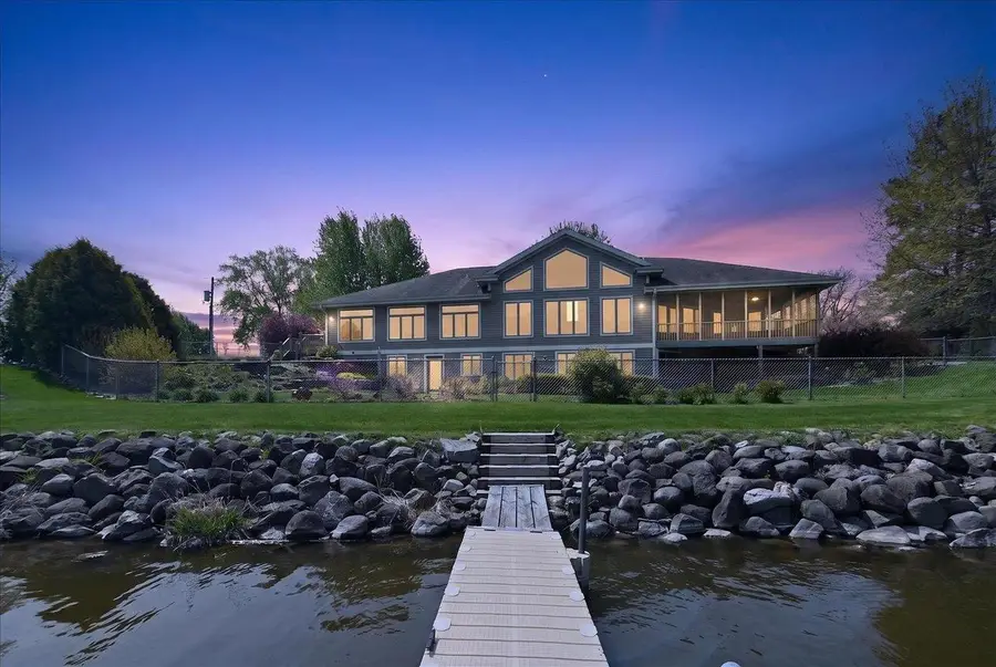 404 Sunset Court, Marshall, WI 53559 - #2
