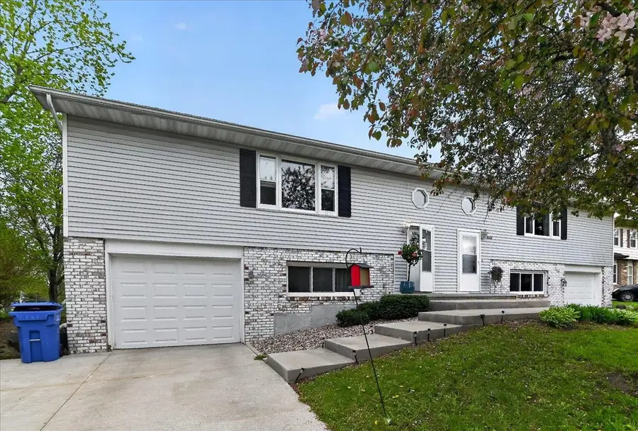 2660-2658 Chesapeake Drive, Fitchburg, WI 53719 - #2