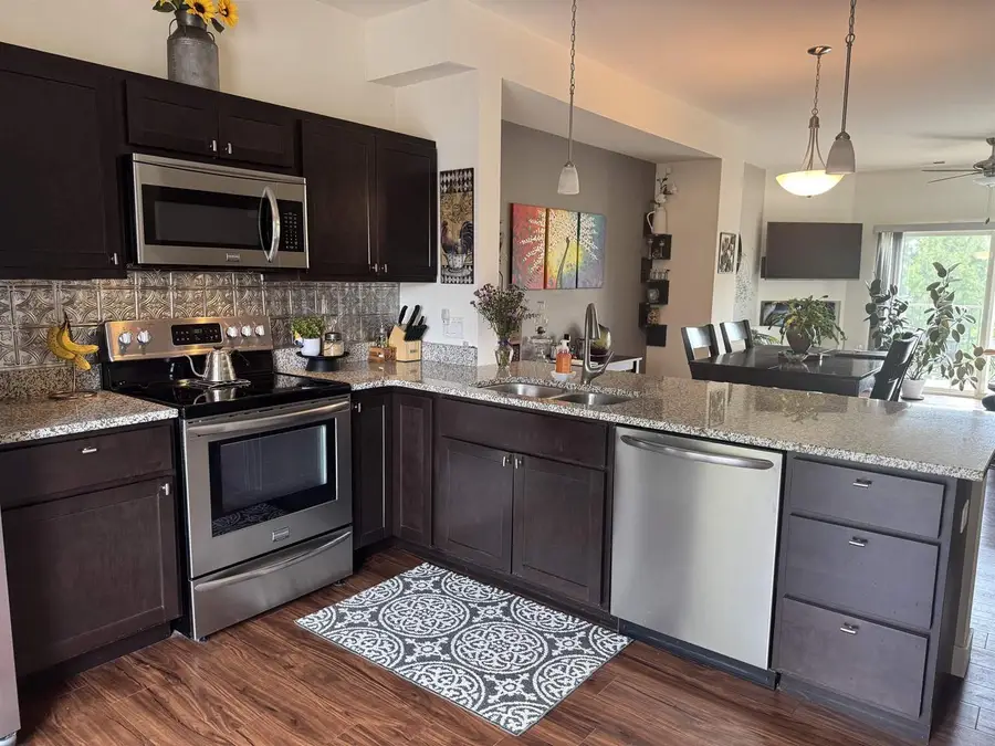 5633 Brendan Avenue #5633, Fitchburg, WI 53711 - #3