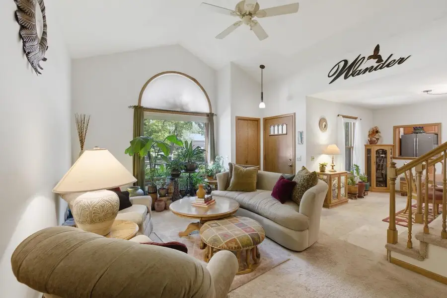 7925 W Oakbrook Circle, Madison, WI 53717 - #2
