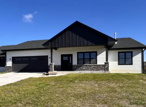 2616 Cumberland Drive, Janesville, WI 53546