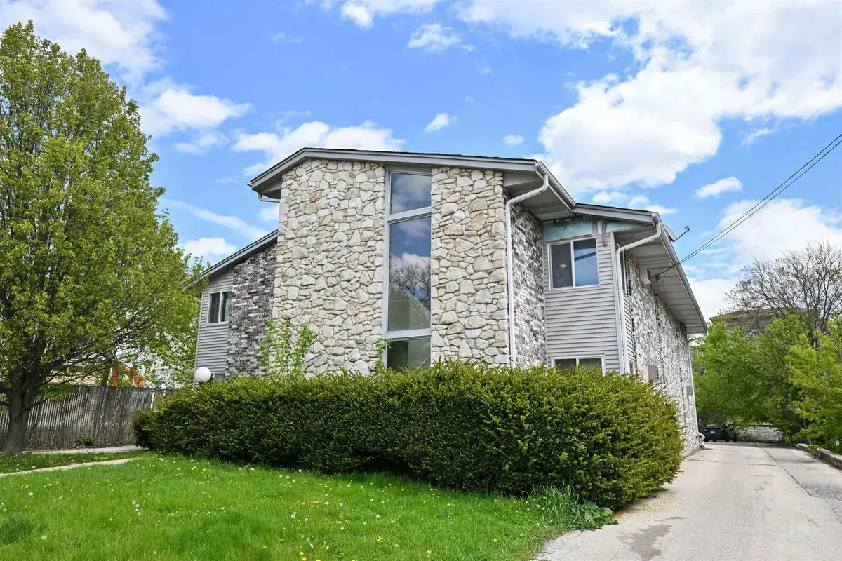 201 Maple Avenue, Waukesha, WI 53186 - #1