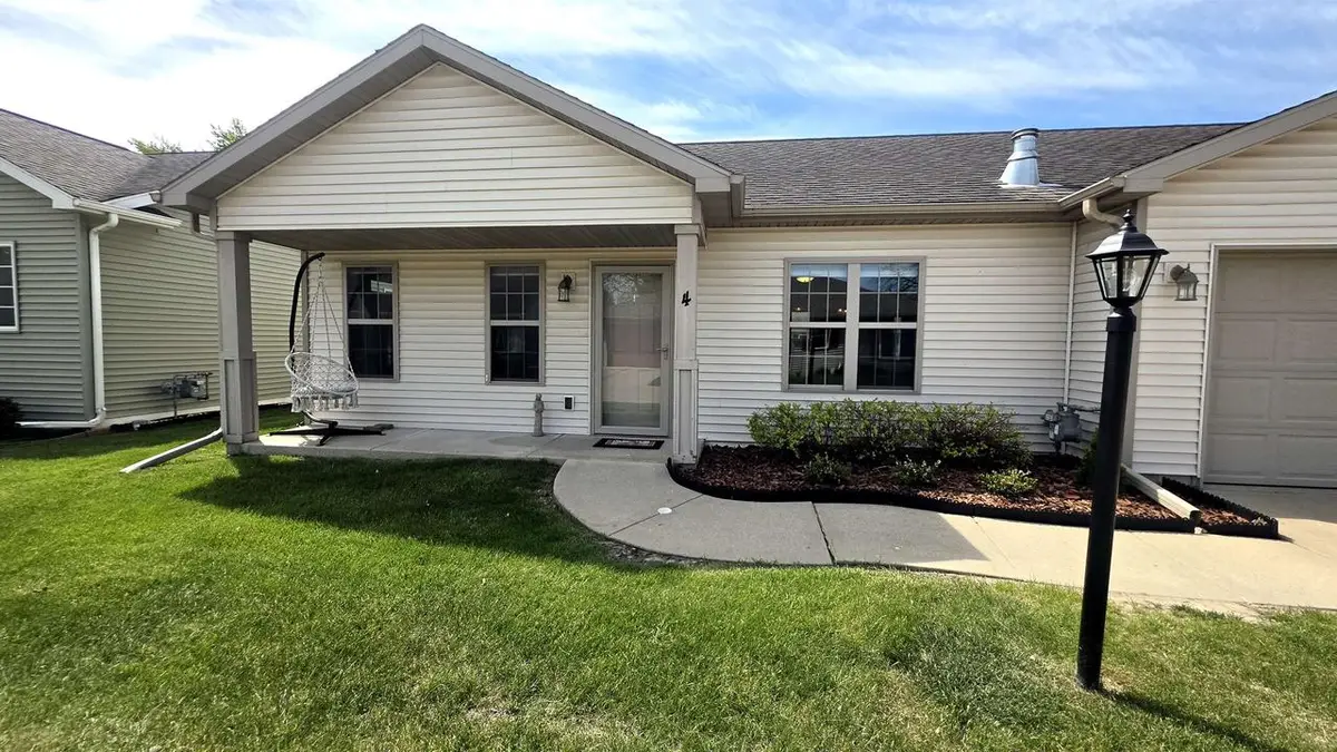 407 East Avenue #4, Belleville, WI 53508 - #1