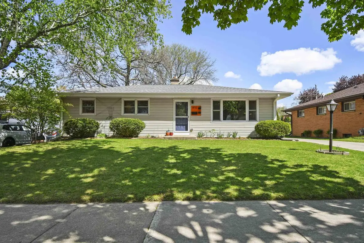 1910 Sachtjen Street, Madison, WI 53704 - #1